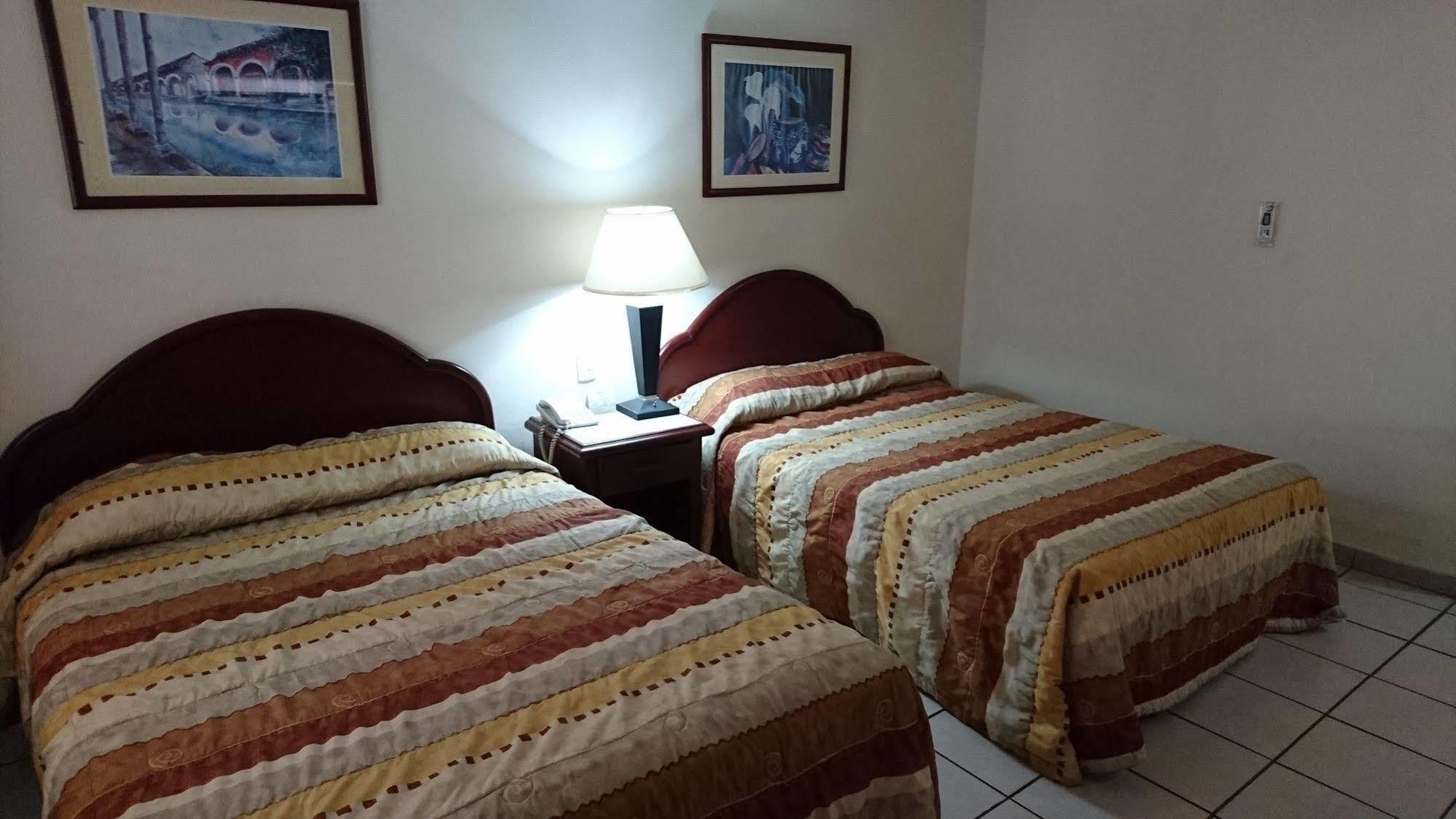Hotel Bugambilia Hermosillo Extérieur photo